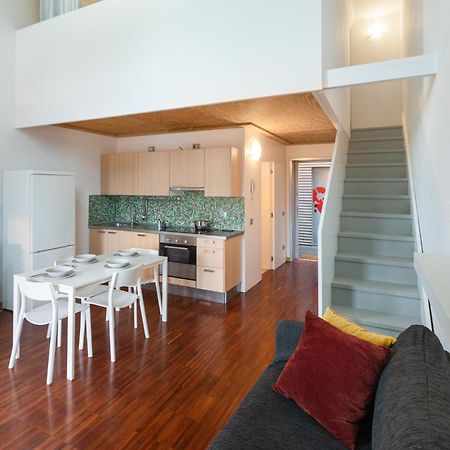 밀라노 White And Brown Exclusive Loft With Terrace - Free Parking - M2 Station 아파트 외부 사진