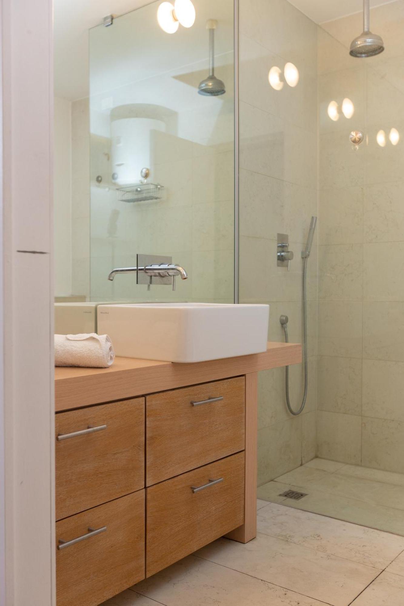 밀라노 White And Brown Exclusive Loft With Terrace - Free Parking - M2 Station 아파트 외부 사진